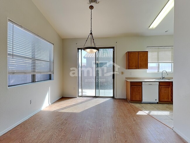 Building Photo - 8953 E Capri Ave