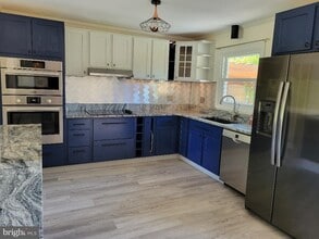 Building Photo - 24 Colebrook Rd