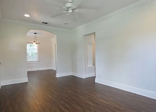 Building Photo - Updated Home in Historic East Hill