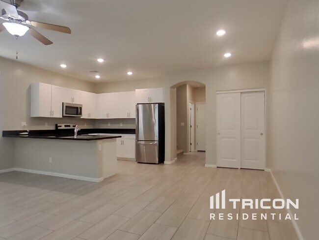 Foto del edificio - 12583 W Gentle Rain Rd