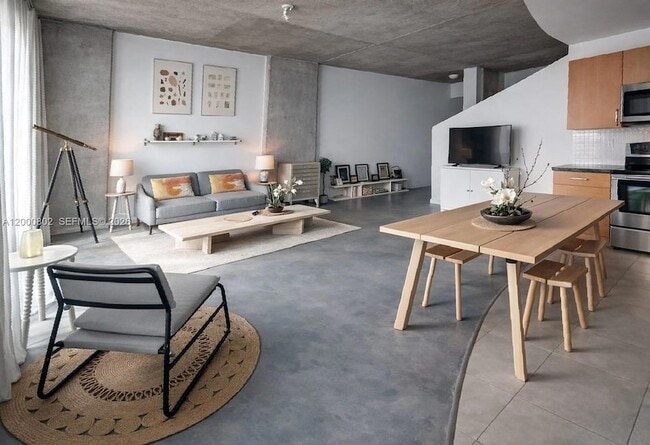 Photo - 300 S Australian Ave Apartment