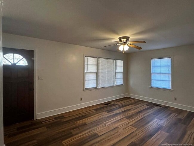 Foto del edificio - 1000 Ivy Rd