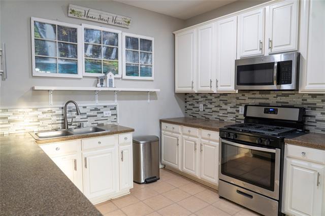 Foto del edificio - 10120 Sourwood Dr