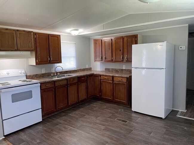 Foto del edificio - 3 Bed, 2 Bath Mobile Home in Sanford NC