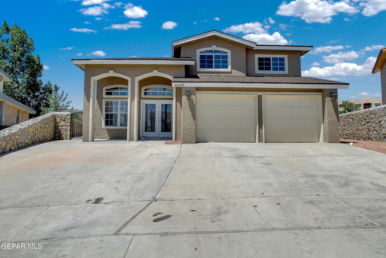 Primary Photo - 4600 Robert Acosta Dr