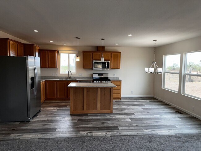 Building Photo - HORSE PROPERTY RENTAL
