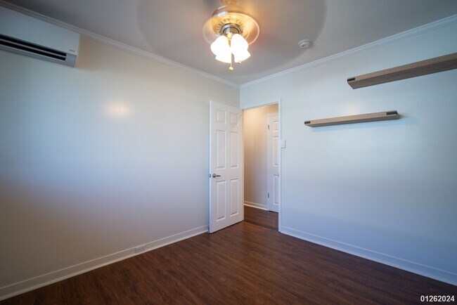 Building Photo - $5,400 / 4br - 1525ft2 - 4 BED 2 BATH HOME...