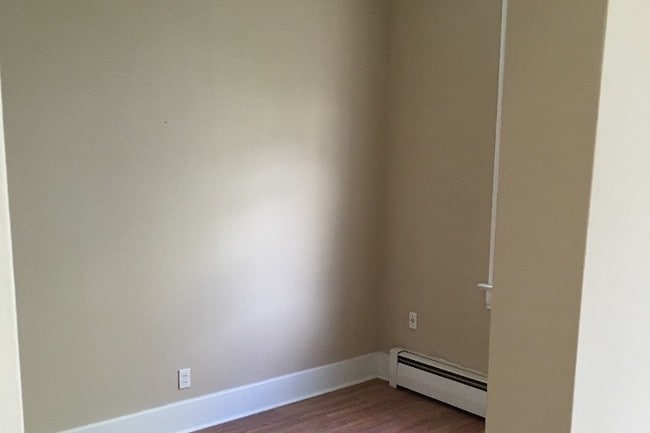 Dinning Room - 1213 N Church St