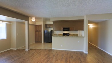 Jaclyn Terrace Apartments photo'