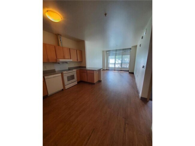 Foto del edificio - 618 Lowry Ave N