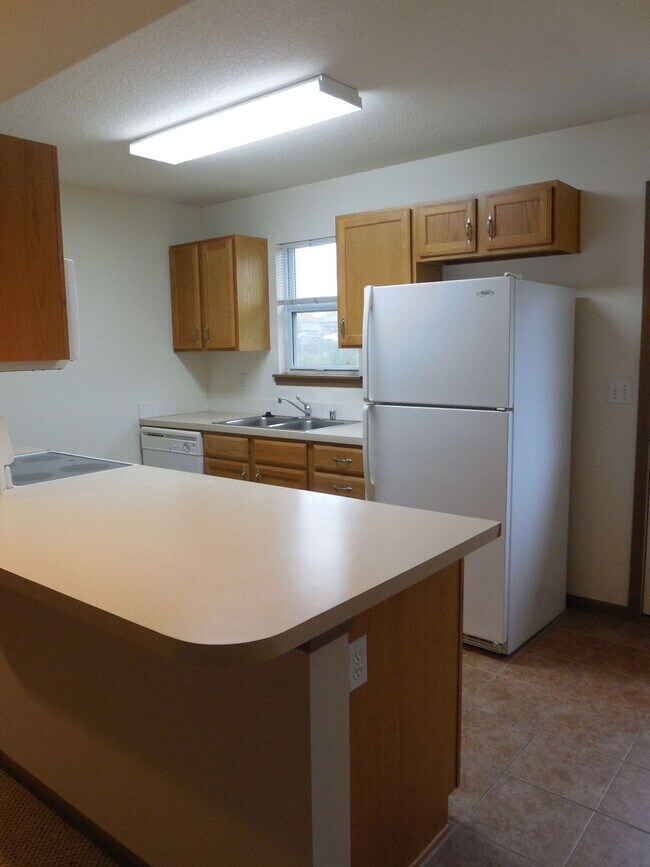 Building Photo - 312 Baker St