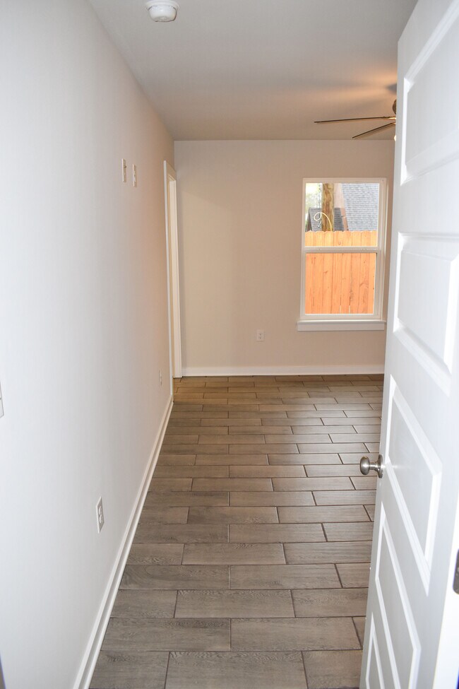 Foto del edificio - The Cottages of East Avenue