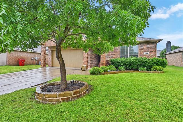 Building Photo - 1512 Greenbrier Dr