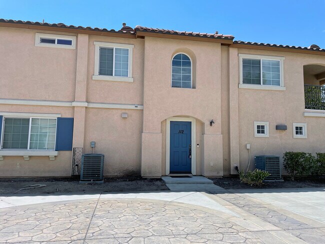 Building Photo - 15671 Lasselle St