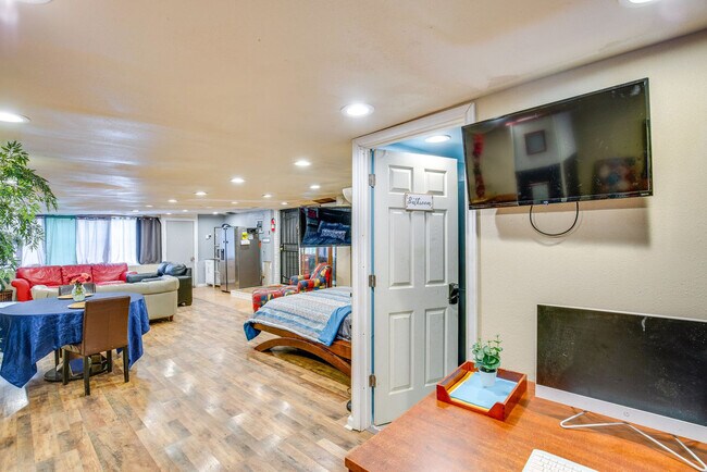 Foto del edificio - 7244 Piedmont Dr