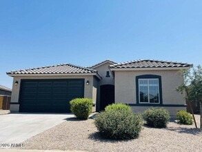 Building Photo - 43691 Yucca Ln