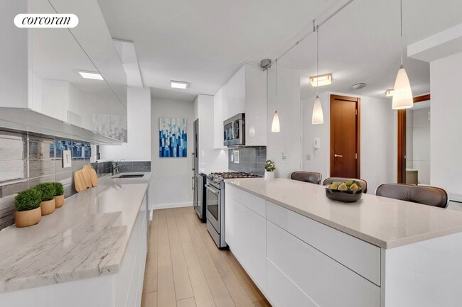 Foto del edificio - 255 E 49th St