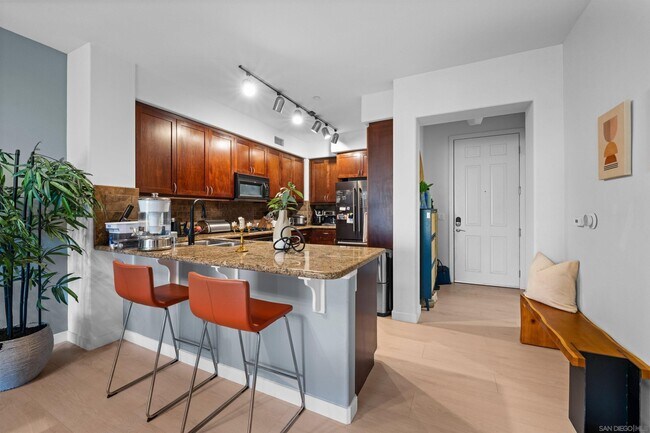 Foto del edificio - 8211 Station Village Ln
