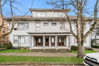 Building Photo - 1319 S 6th Ave