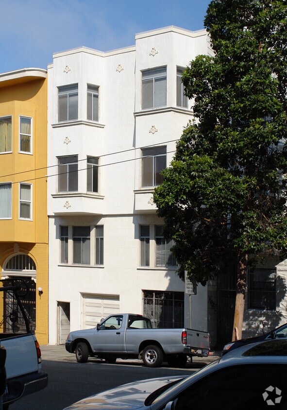 Building Photo - 1630 Sacramento St