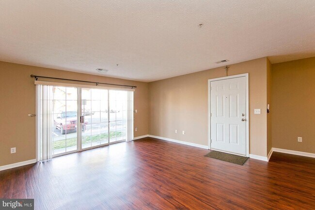 Foto del edificio - 117 1 Brookland Terrace