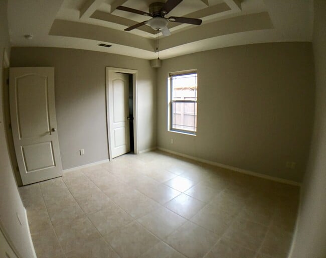 Foto del edificio - 4722 N Dogwood St