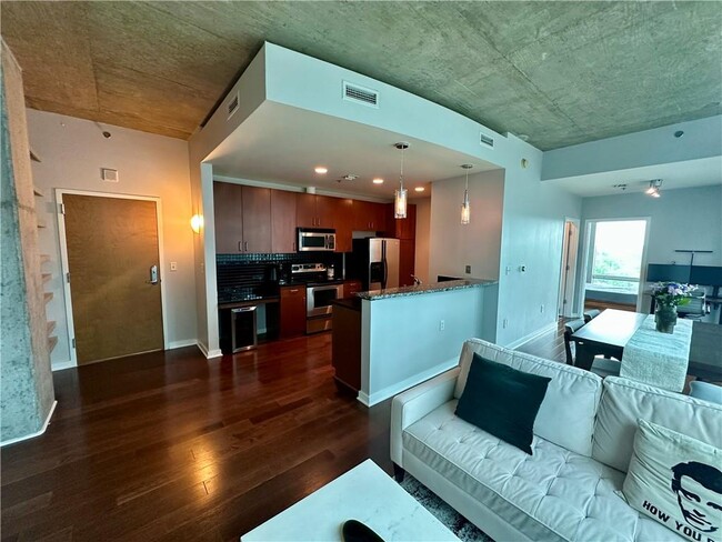 Foto del edificio - 923 Peachtree St NE