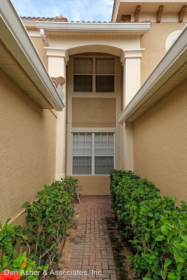 Foto del edificio - 3 br, 2.5 bath House - 3015 Metro Sevilla ...