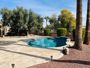 Building Photo - 13417 W La Vina Dr