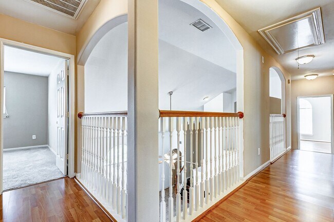 Foto del edificio - Discover the epitome of suburban living in...