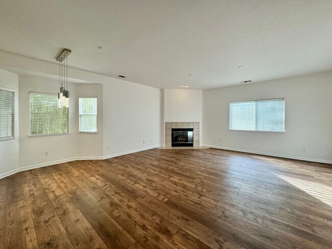 Foto del edificio - TENTATIVELY RENTED 3 Bedrooms, 2 1/2 Bathrooms, Serene Napa Setting
