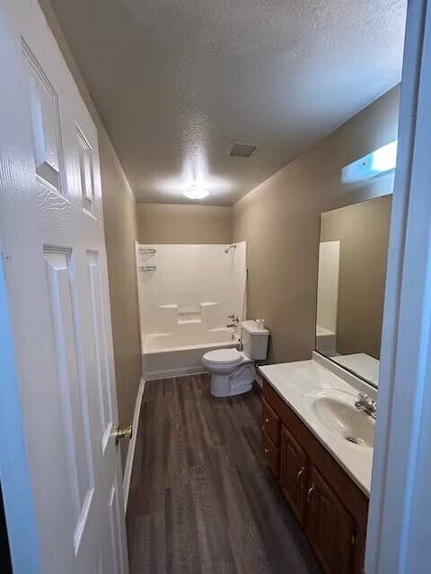 Foto del edificio - 1326-1328 Pine Hill Drive