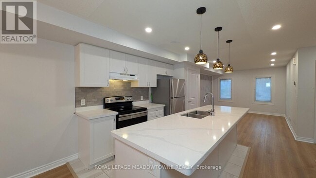 Building Photo - 2500 Hill Rise Ct