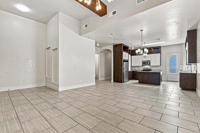Foto del edificio - 3203 Red Orchard Dr