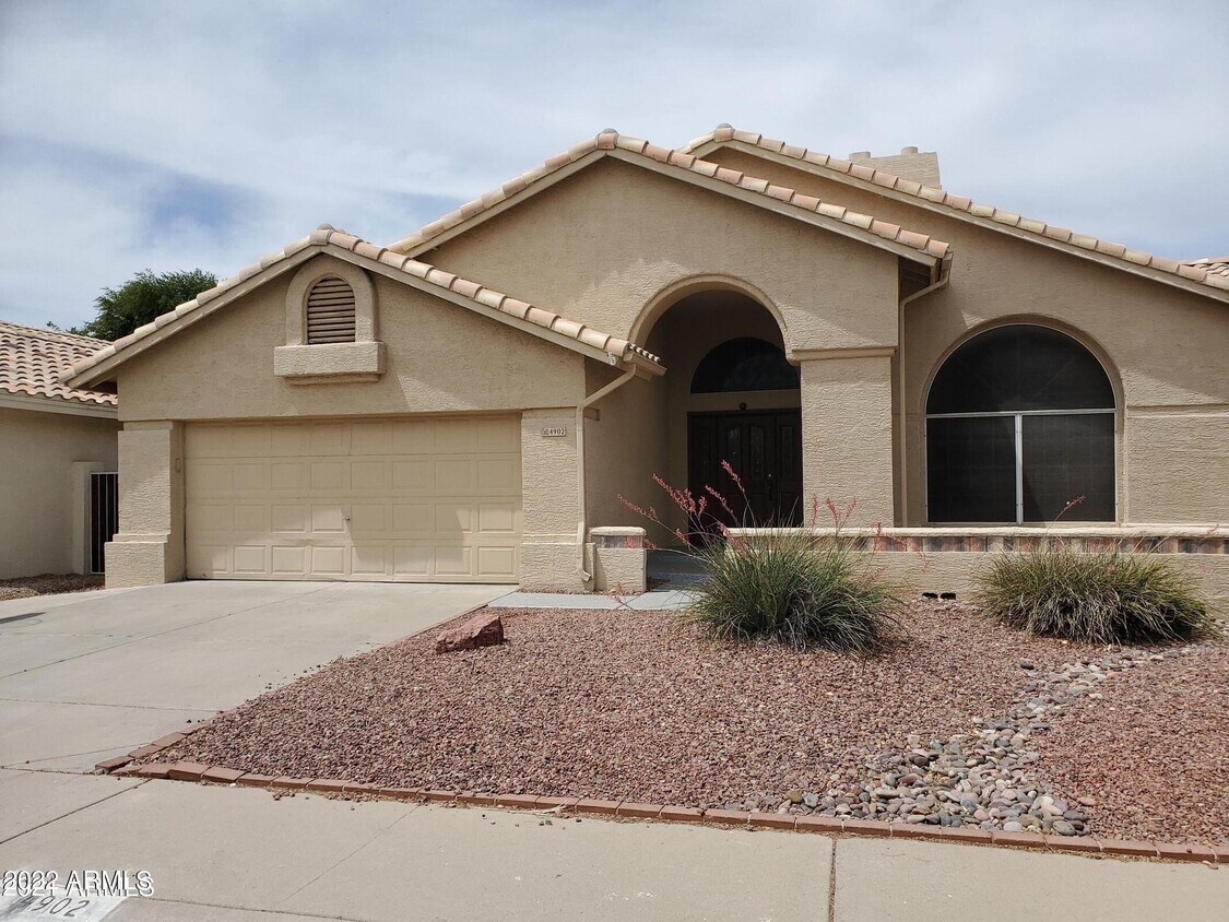 Primary Photo - 4902 E Aire Libre Ave