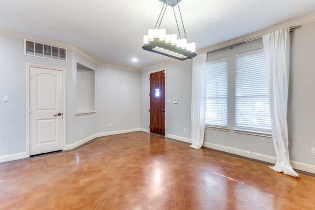 Building Photo - 3125 Greene Ave