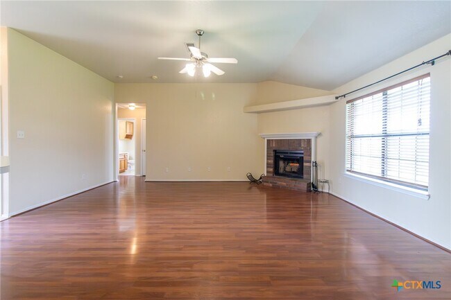 Building Photo - 5505 Gunnison Dr
