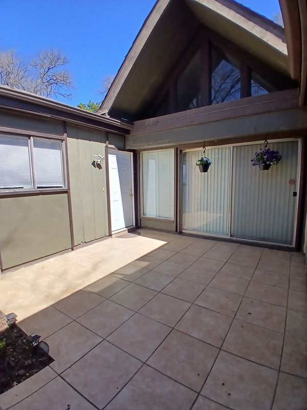 Foto del edificio - 4659 Country Creek Dr