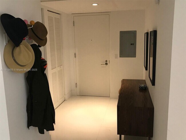 Foto del edificio - 31 SE 6th St