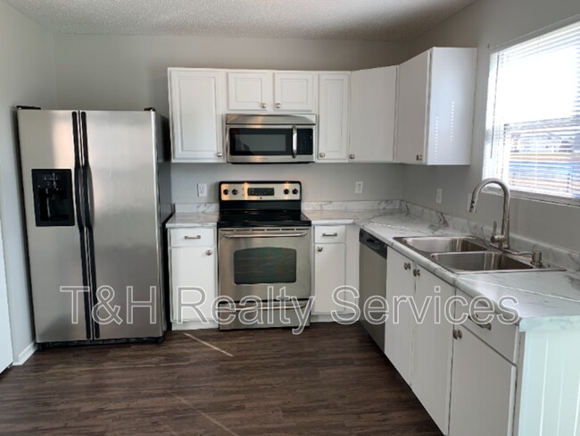 Building Photo - 2905 Ludwig Dr