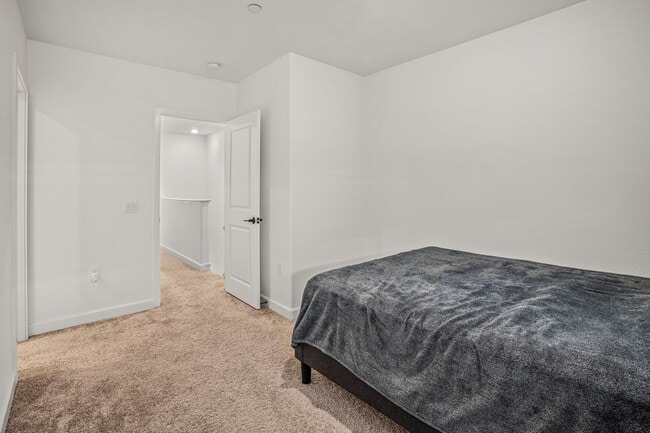 Building Photo - 2152 Senita Dr