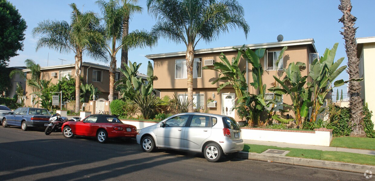 Foto del edificio - 4457-4463 Murietta Ave