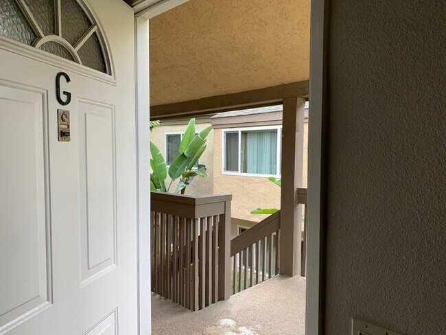 Building Photo - 8521 Villa La Jolla Dr