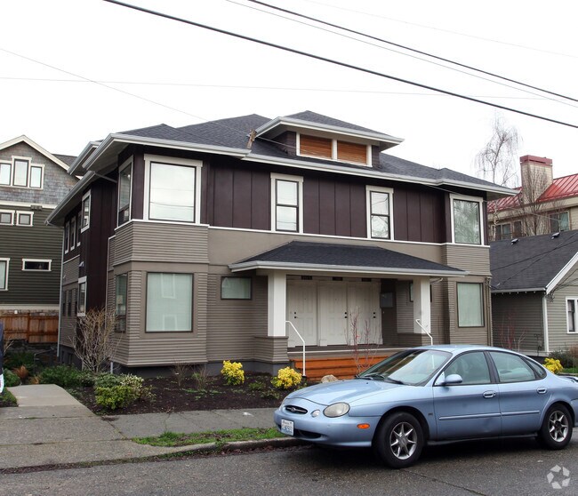 Building Photo - 558-560 Prospect St