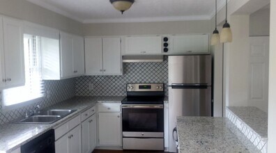 Building Photo - 317 Pritchard Rd