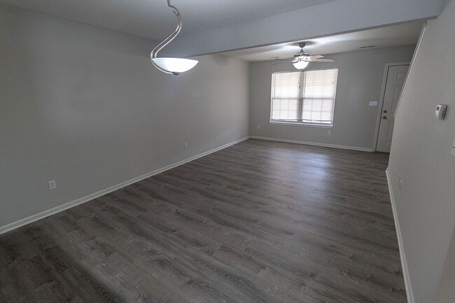 Building Photo - 3916 Snowy Owl Dr