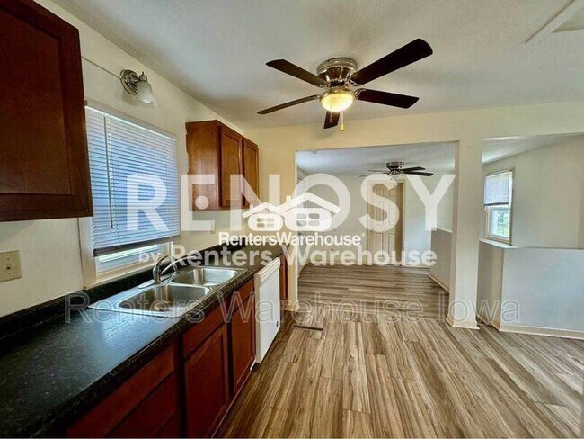 Foto del edificio - 703 Prairie St