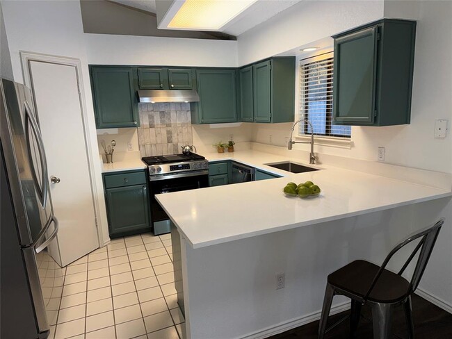 Foto del edificio - 1321 Piney Creek Ln