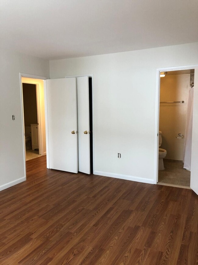 Building Photo - 5041 Green Mountain Cir