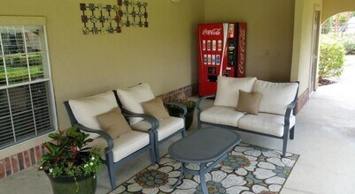 Building Photo - 3102 W Bay Area Blvd